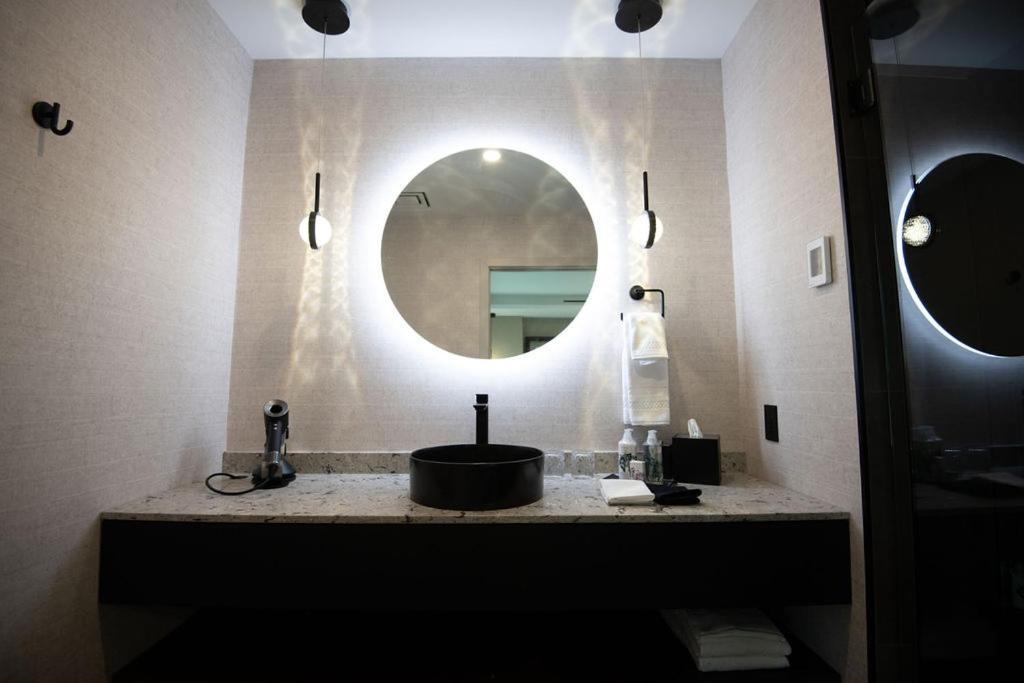 The Reid Hotel Vanderhoof Экстерьер фото