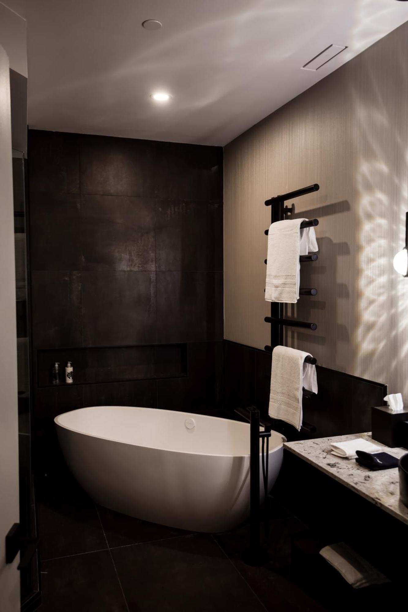 The Reid Hotel Vanderhoof Экстерьер фото
